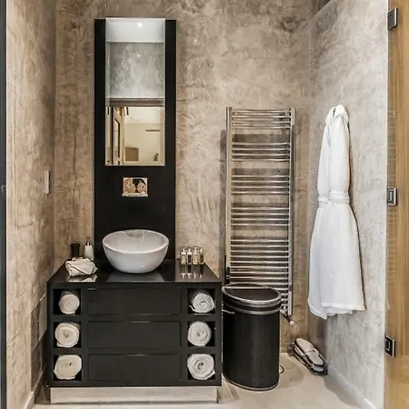 Bluesiren V I L L A *